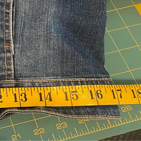 Kensie Jeans jacket-size medium. - Picture 5 of 7